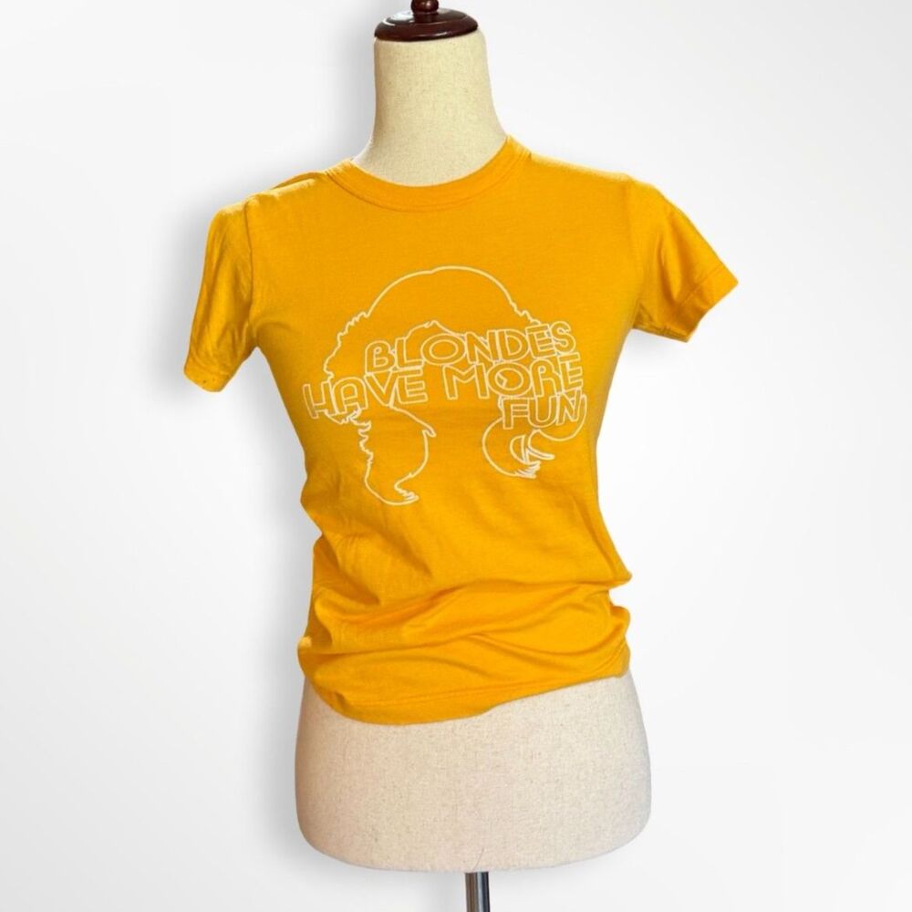 VTG Y2K Chaser Yellow Graphic T-Shirt S "Blondes Have More Fun" Urban Outfitters